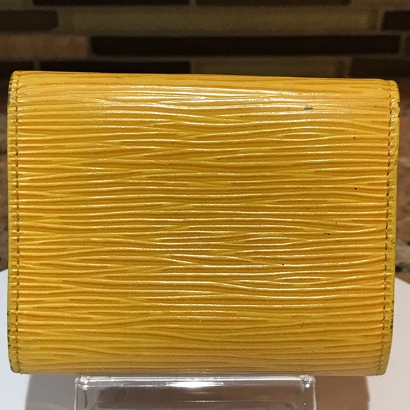 Louis Vuitton Epi Card Holder/ Coin Purse ππ€©π₯ - Picture 4 of 11